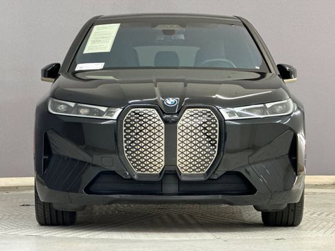 Used 2023 BMW iX xDrive50 w/ Premium Package AWD/4WD image 5
