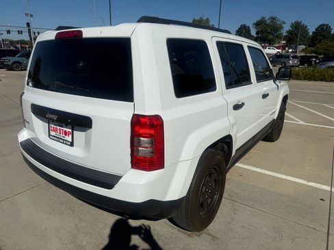 Used 2014 Jeep Patriot Sport image 6