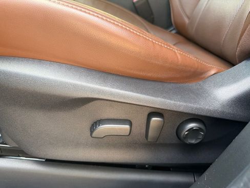 Used 2024 Subaru Ascent Touring image 18