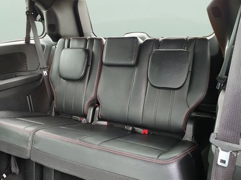 Used 2019 Dodge Grand Caravan GT FWD image 26