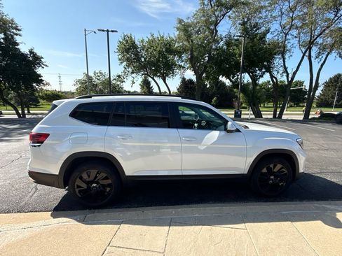 Used 2026 Volkswagen Atlas SE w/ Black Wheel Package AWD/4WD image 7