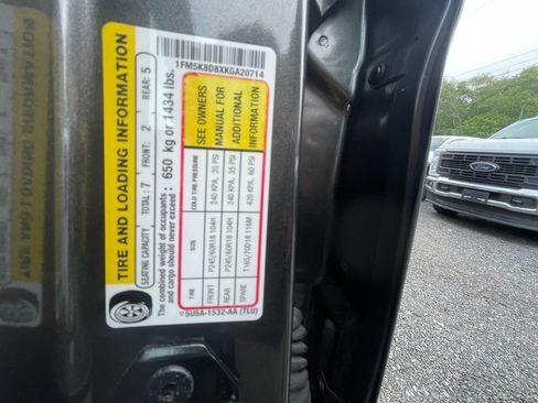 Used 2019 Ford Explorer XLT w/ Equipment Group 202A AWD/4WD image 33