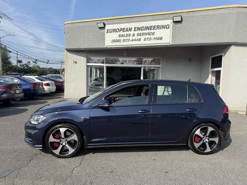 Used 2019 Volkswagen GTI S FWD image 4