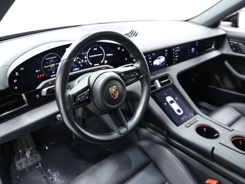 Used 2021 Porsche Taycan RWD image 2