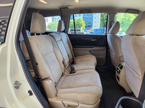 Used 2016 Honda Pilot EX image 23