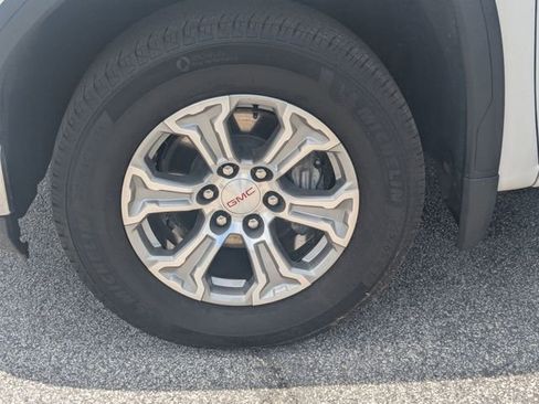 Used 2025 GMC Sierra 1500 SLT RWD image 10