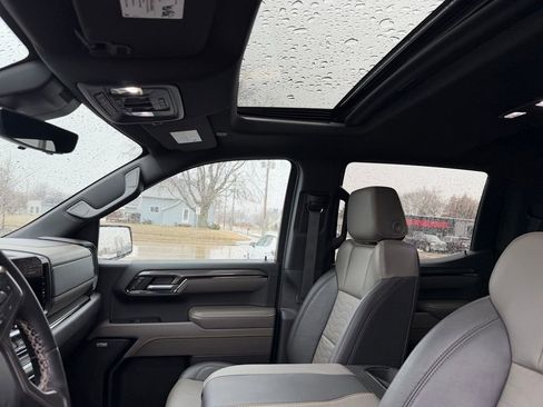 Used 2023 Chevrolet Silverado 1500 ZR2 w/ Technology Package AWD/4WD image 10