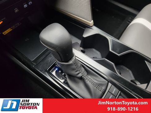 Used 2025 Toyota Camry SE image 23