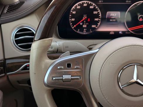 Used 2018 Mercedes-Benz S 560 4MATIC Sedan image 29