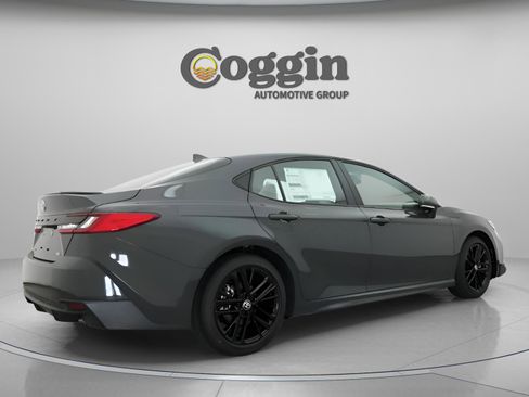 New 2026 Toyota Camry SE FWD image 17