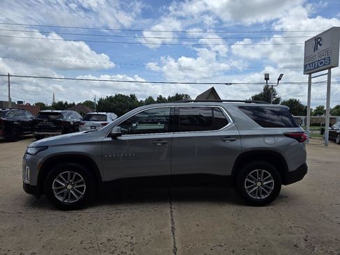 Used 2023 Chevrolet Traverse LT w/ LPO, Cargo Package AWD/4WD image 4