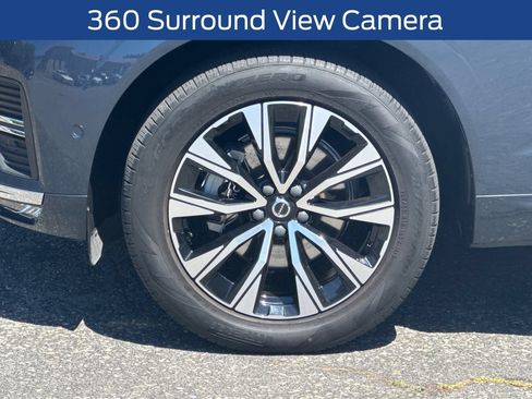 Used 2023 Volvo XC60 B5 Plus AWD/4WD image 32