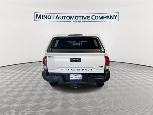 Used 2022 Toyota Tacoma TRD Off-Road AWD/4WD image 8