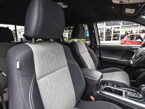 Used 2023 Toyota Tacoma TRD Sport w/ Black Out Package (TMS) image 28