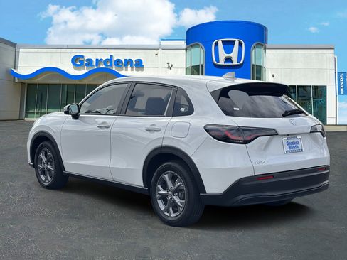 Used 2027 Honda HR-V LX image 4