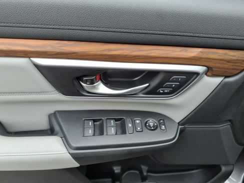 Used 2019 Honda CR-V Touring image 15
