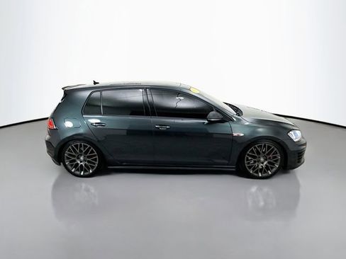 Used 2017 Volkswagen GTI SE image 8