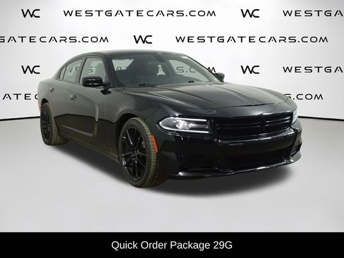 Used 2019 Dodge Charger SXT image 2