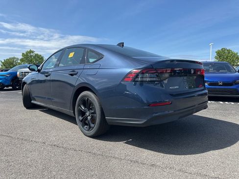 Used 2025 Honda Accord SE image 9