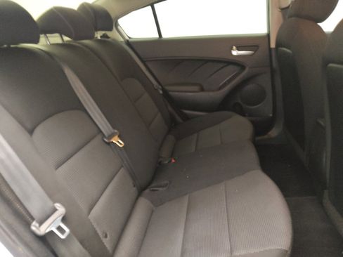 Used 2018 Kia Forte LX image 19