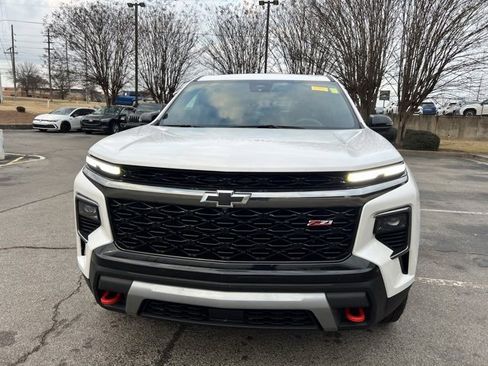 Used 2025 Chevrolet Traverse Z71 w/ Driver Confidence Package image 9