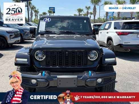 Used 2024 Jeep Wrangler High Altitude AWD/4WD image 3