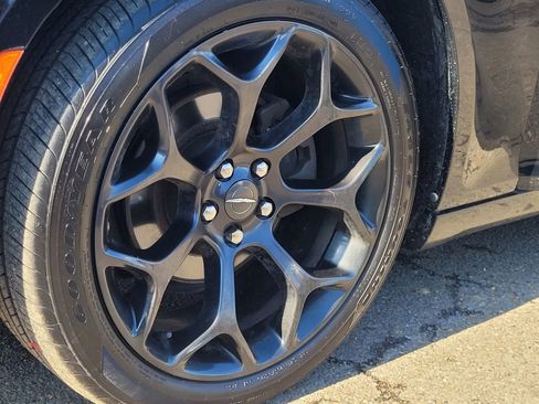 Used 2019 Chrysler 300 Touring w/ Sport Appearance Package RWD image 14