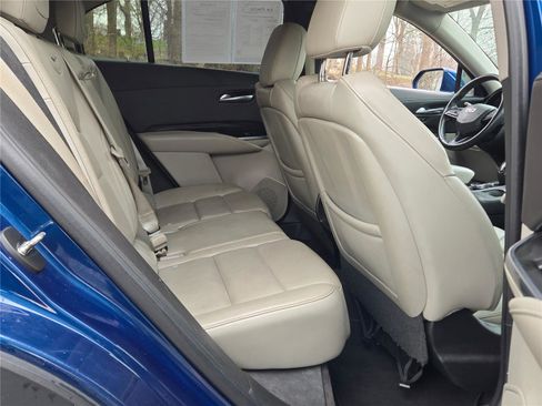 Used 2019 Cadillac XT4 Premium Luxury w/ Driver Awareness Package FWD image 8