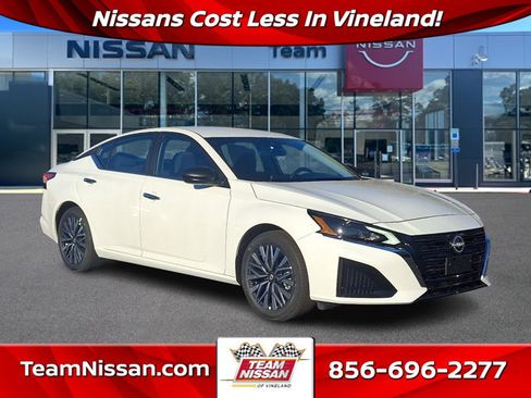 Certified 2025 Nissan Altima 2.5 SV image 1