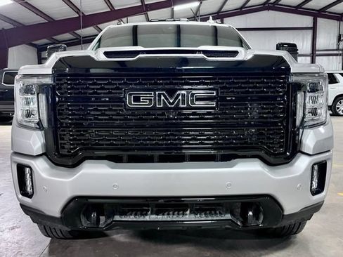 Used 2023 GMC Sierra 3500 Denali AWD/4WD image 9