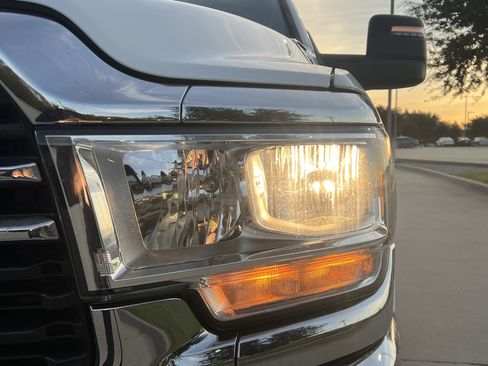 Used 2024 RAM 3500 Big Horn image 6