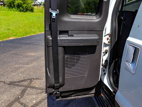 Used 2009 Ford F250 Lariat image 25