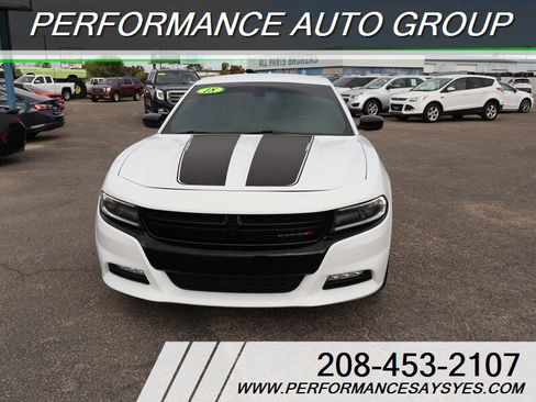 Used 2018 Dodge Charger R/T w/ Blacktop Package image 2