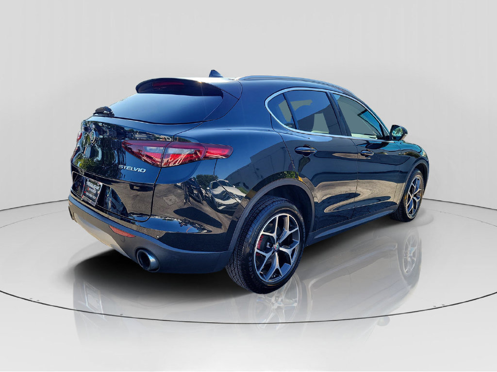 Used 2019 Alfa Romeo Stelvio Ti AWD/4WD image 7