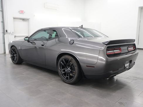 Used 2023 Dodge Challenger SRT Hellcat w/ Driver Convenience Group RWD image 6