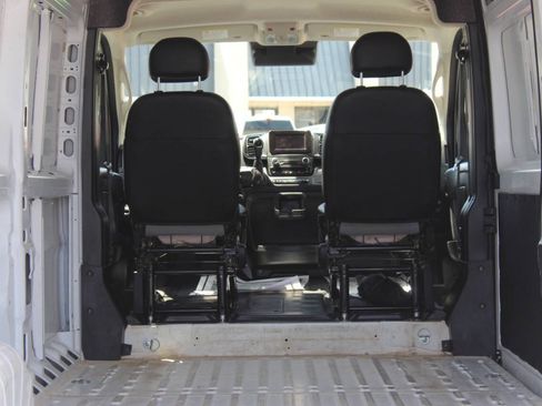 Used 2025 RAM ProMaster 2500 w/ Convenience Group FWD image 16