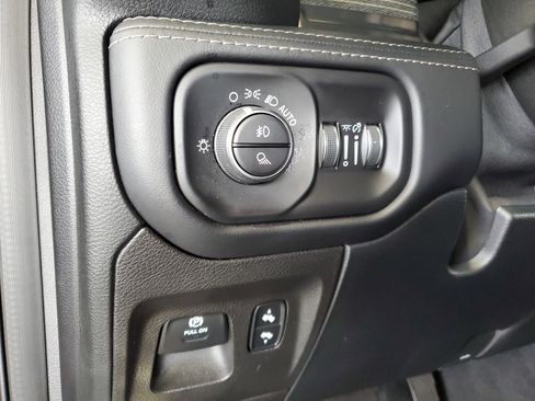 Used 2021 RAM 1500 Limited w/ Body Color Bumper Group AWD/4WD image 22
