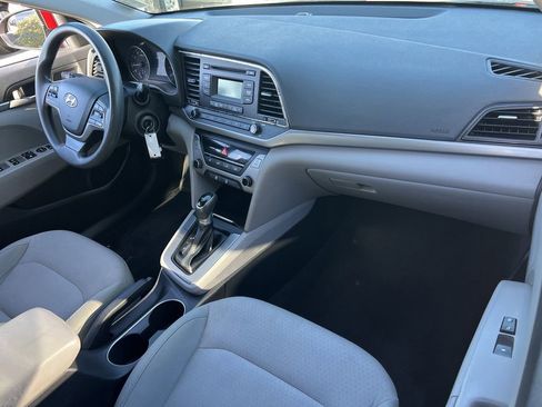Used 2017 Hyundai Elantra SE image 13