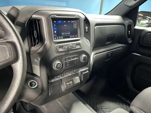 Used 2022 Chevrolet Silverado 1500 Custom Trail Boss AWD/4WD image 27