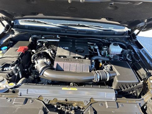 Used 2023 Nissan Frontier SV w/ Technology Package image 22