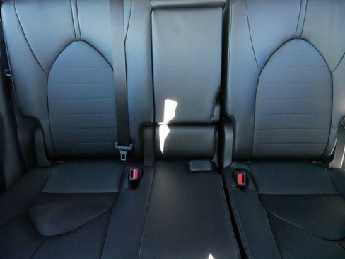 Certified 2026 Toyota Highlander XLE image 16