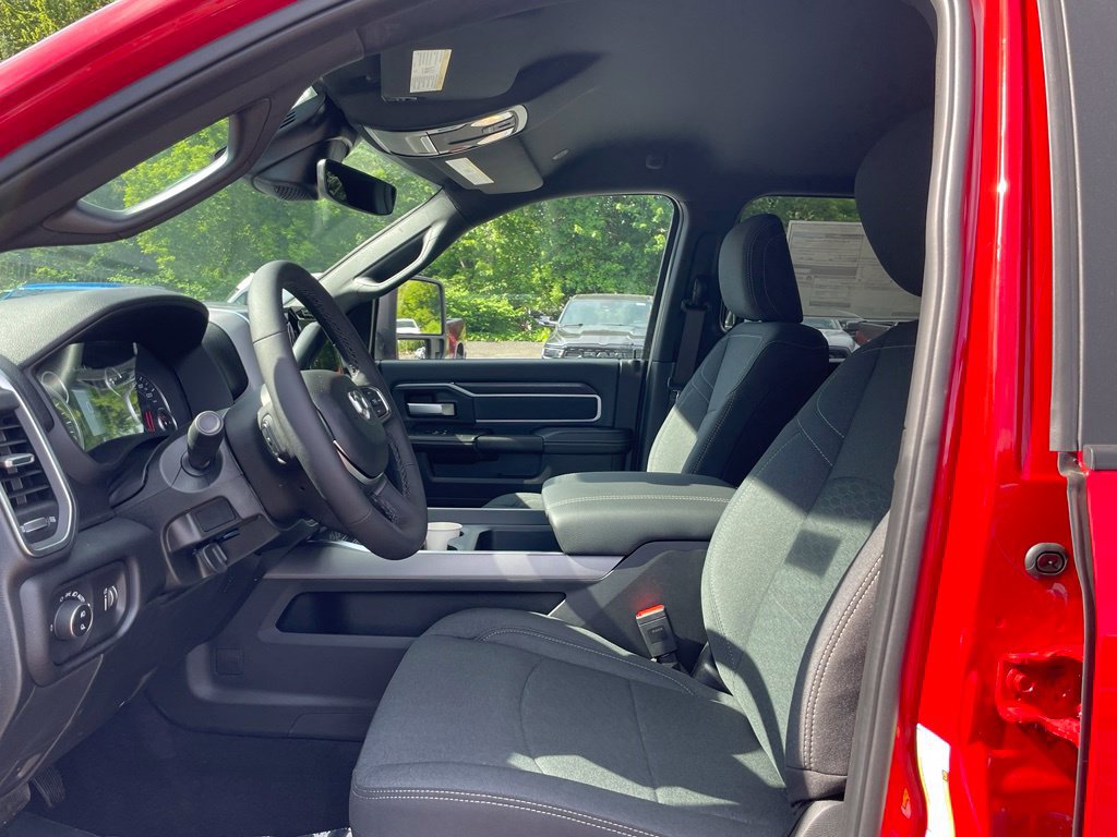 New 2026 RAM 2500 Big Horn AWD/4WD image 8