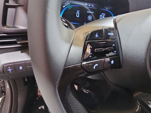 New 2025 Hyundai Elantra Sport image 16