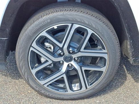 New 2025 Jeep Compass Limited w/ Elite Group image 5