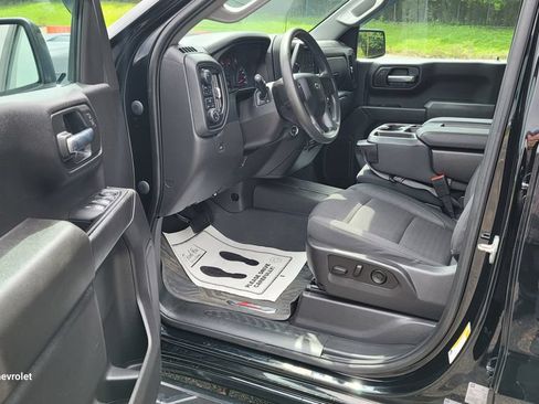 Used 2023 Chevrolet Silverado 1500 Custom Trail Boss w/ LPO, Dark Essentials Package AWD/4WD image 18