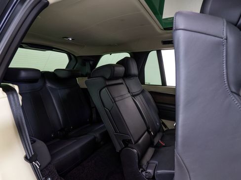 Used 2023 Land Rover Range Rover Long Wheelbase Autobiography AWD/4WD image 19