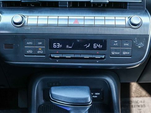 Certified 2025 Hyundai Kona SEL image 14