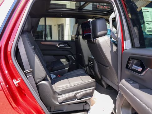 New 2026 GMC Yukon Denali w/ Advanced Technology Package AWD/4WD image 35