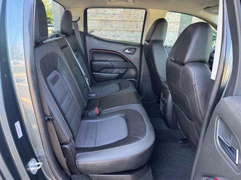 Used 2015 GMC Canyon SLE w/ All-Terrain Package image 22