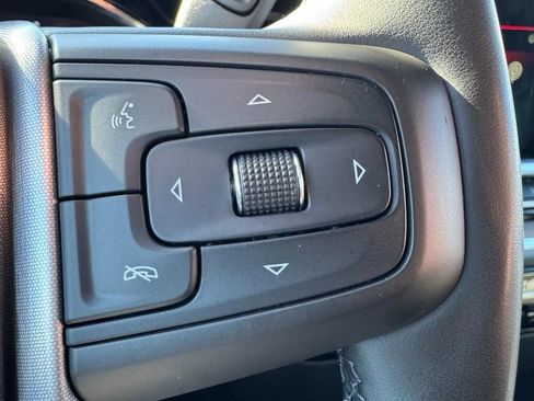 Used 2025 GMC Sierra 1500 SLT AWD/4WD image 18